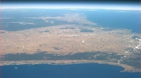 47 Are We Time Travelers? 3 : Through the Looking Glass